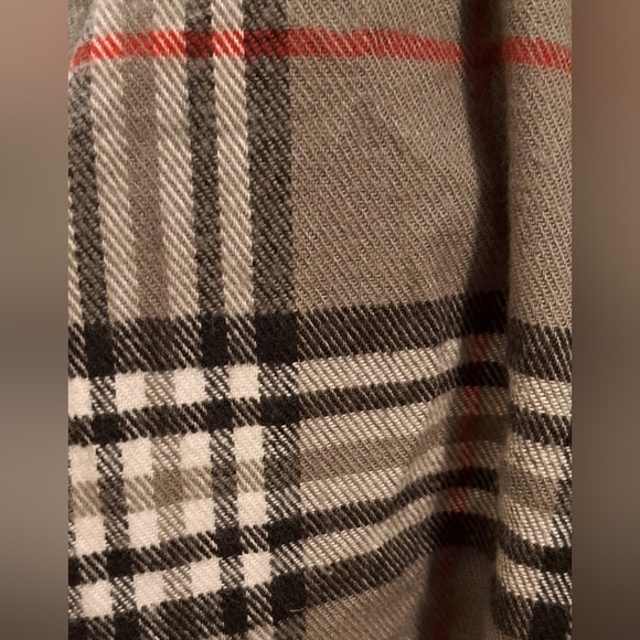 Vintage Burberry Grey & Black Nova Check Cashmere Neutral Warm Winter Scarf - Picture 3 of 7